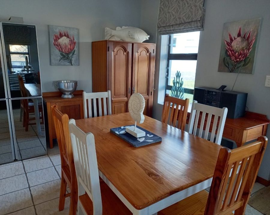 2 Bedroom Property for Sale in Stilbaai Wes Western Cape